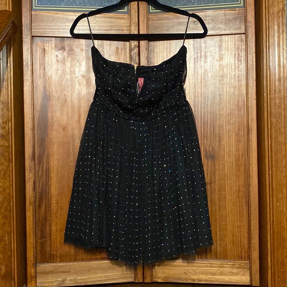 BRAND NEW, NEVER WORN! - Picture 1 of 6